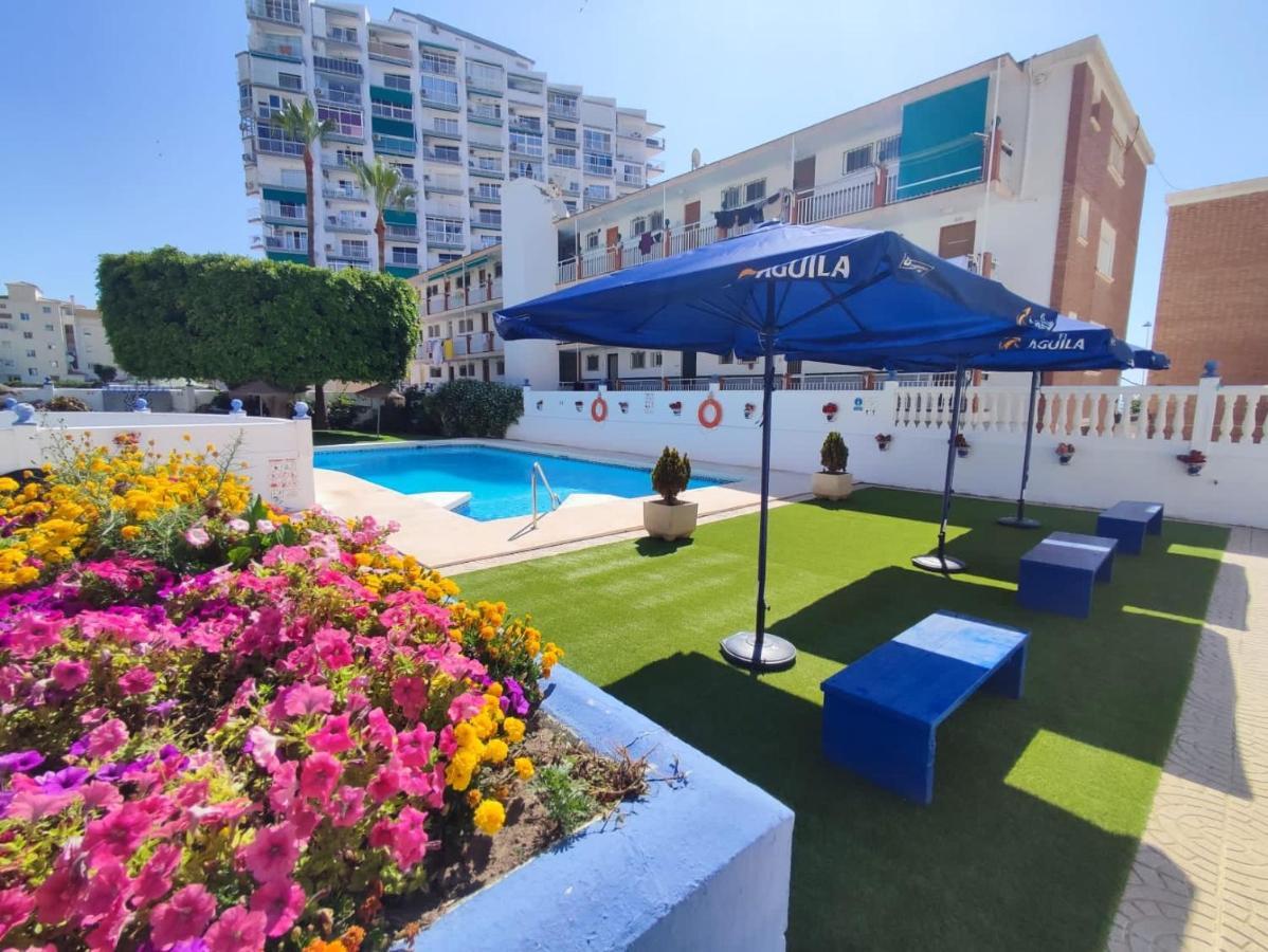 Luxury Beachfront Apartment In Benalmadena Costa Exterior photo